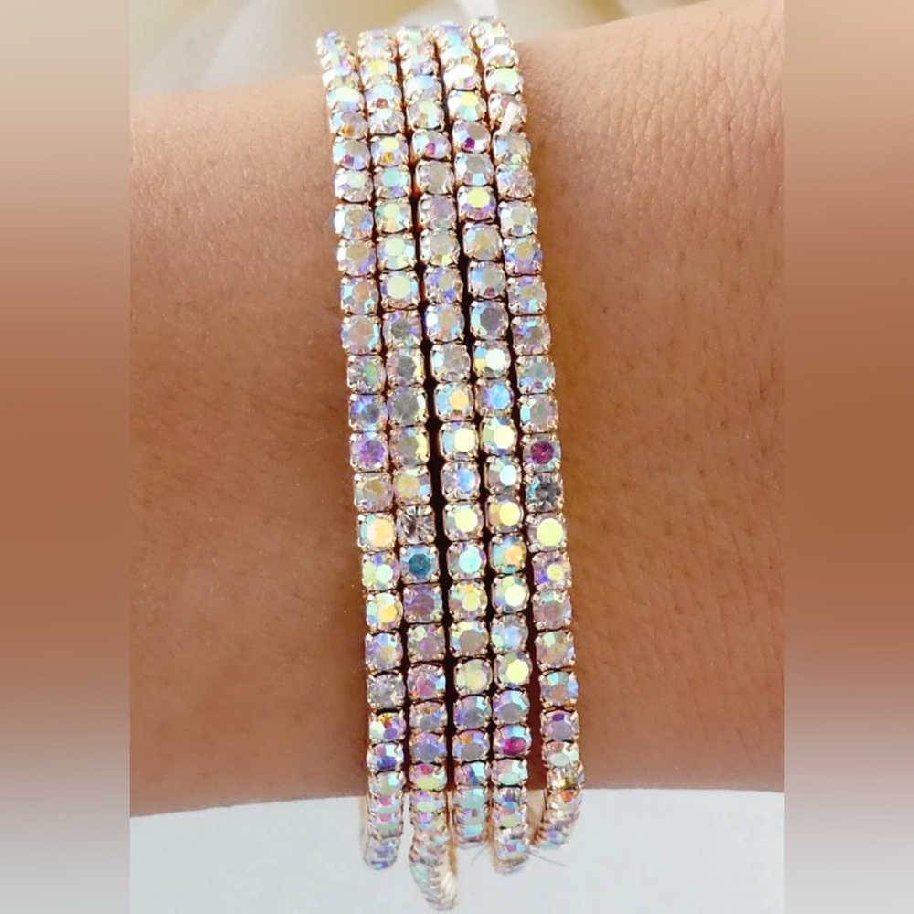 Swarovski crystals in iridescent shimmer stretch bracelet NEW in pouch